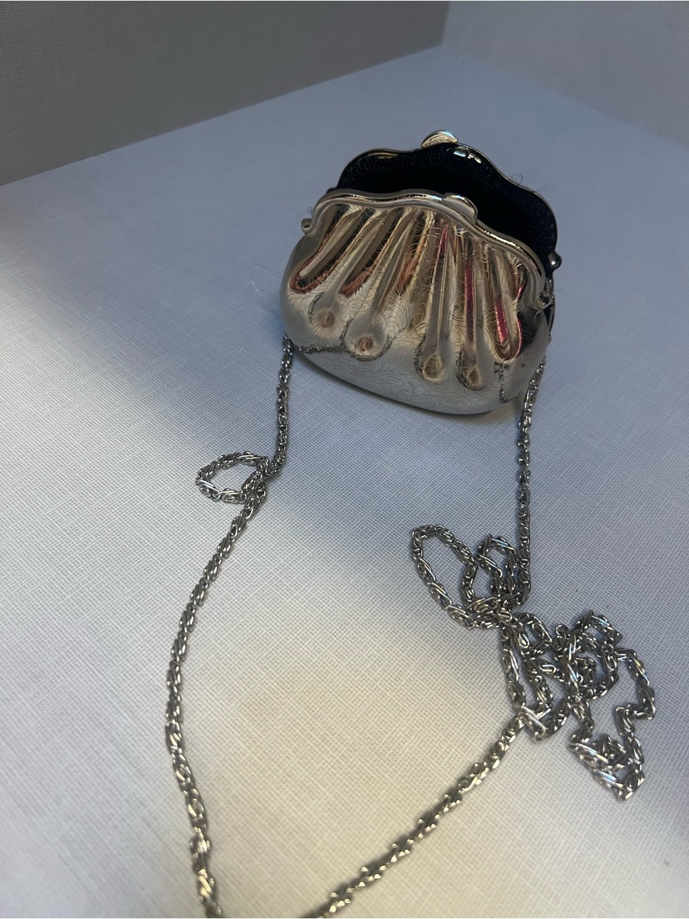 Metallic Shell Crossbody Bag - Silver